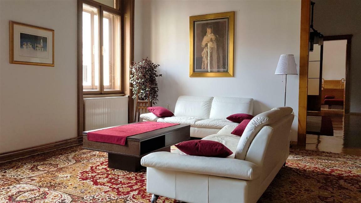 Luxury Apartment In The Heart Of Varazdin Ngoại thất bức ảnh