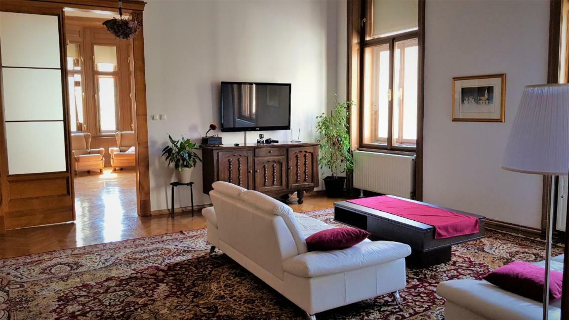 Luxury Apartment In The Heart Of Varazdin Ngoại thất bức ảnh