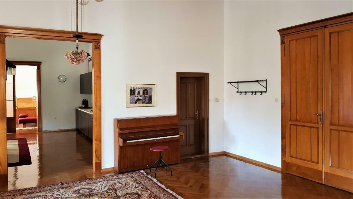 Luxury Apartment In The Heart Of Varazdin Ngoại thất bức ảnh